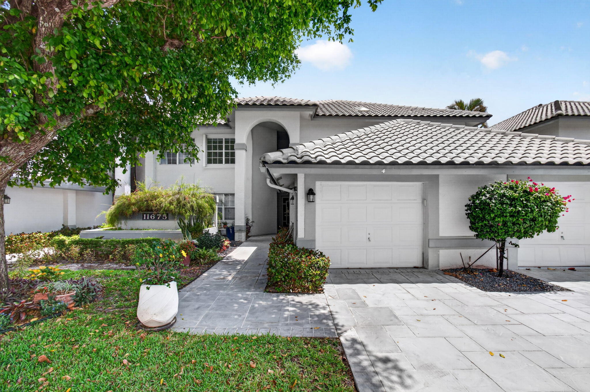 BRIARWOOD AT INDIAN SPRINGS - Residential