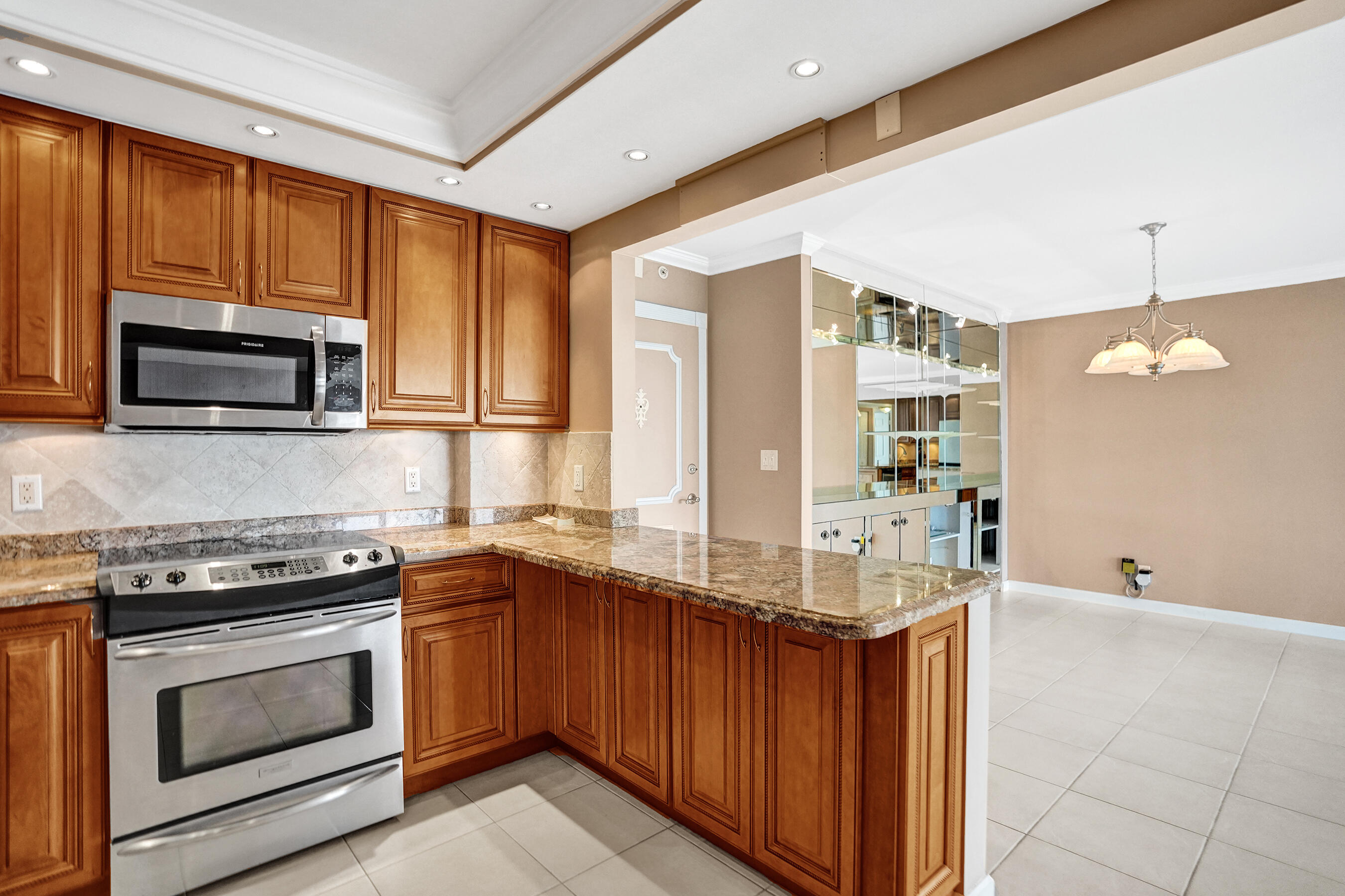 PARLIAMENT HOUSE CONDO - Residential