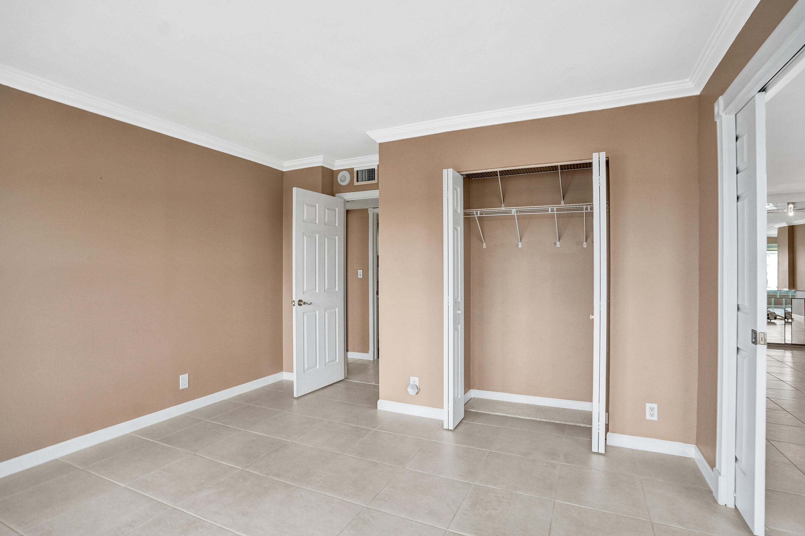 PARLIAMENT HOUSE CONDO - Residential