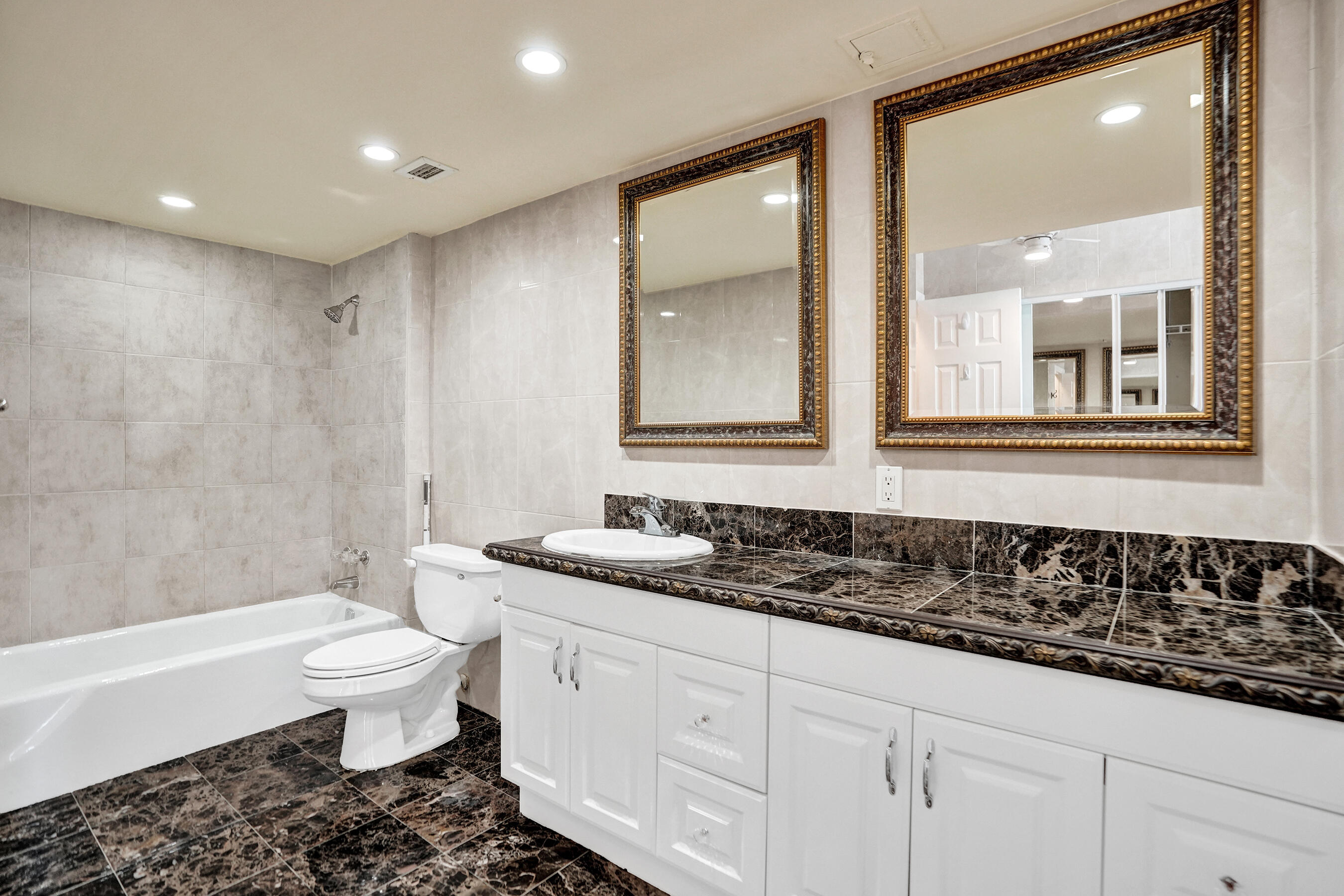 PARLIAMENT HOUSE CONDO - Residential