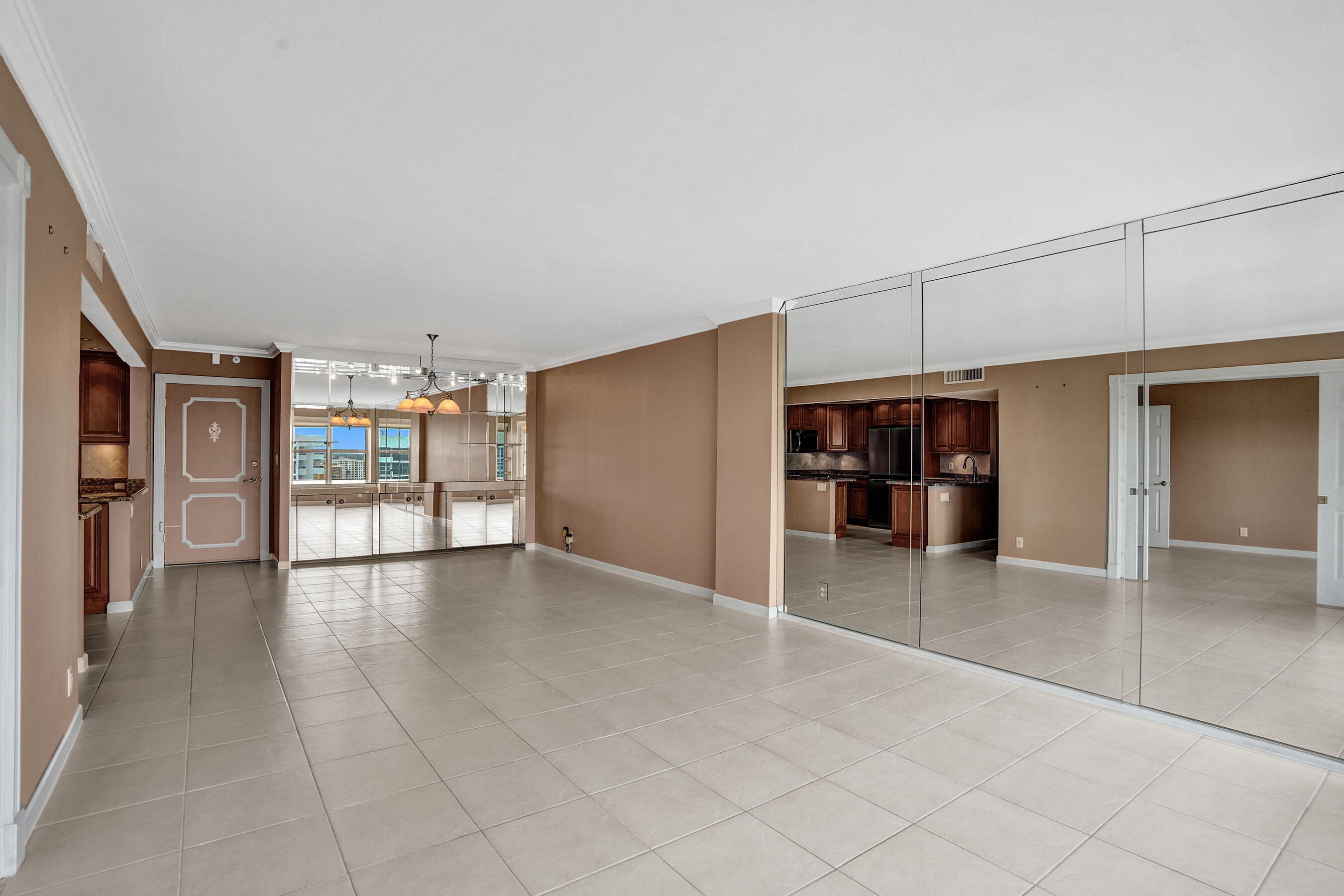 PARLIAMENT HOUSE CONDO - Residential