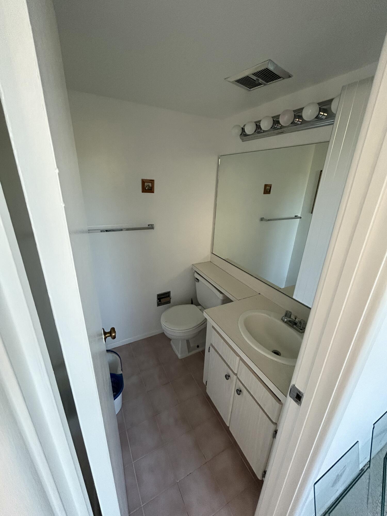 BOUNDBROOK CONDO S - Residential
