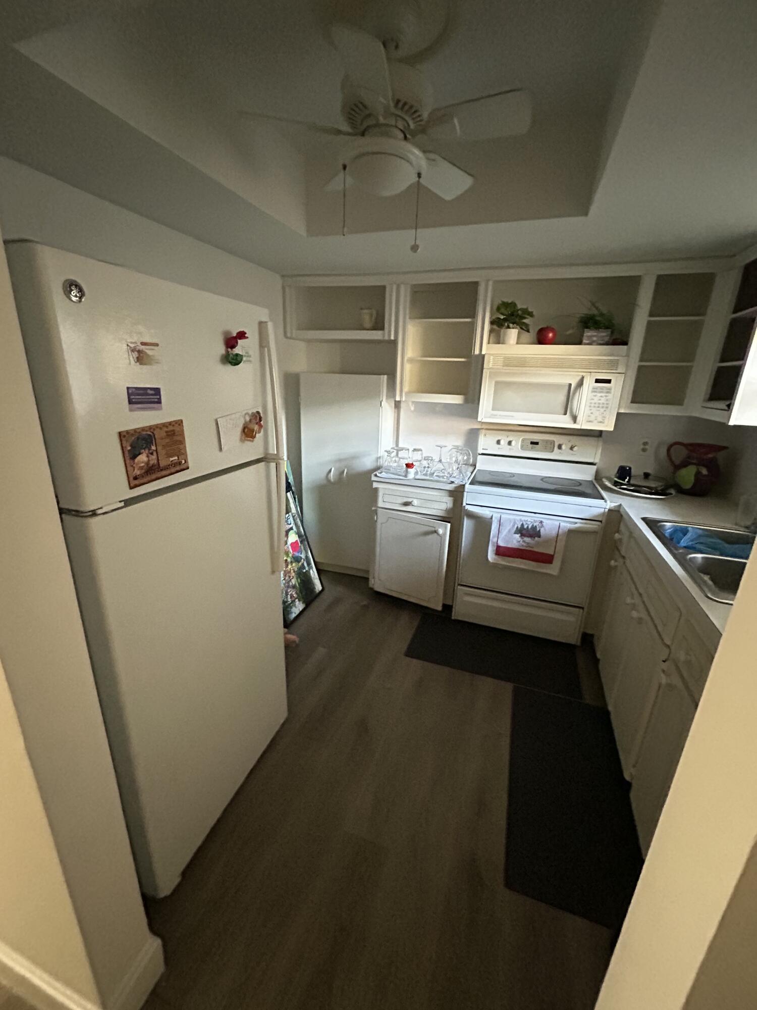BOUNDBROOK CONDO S - Residential