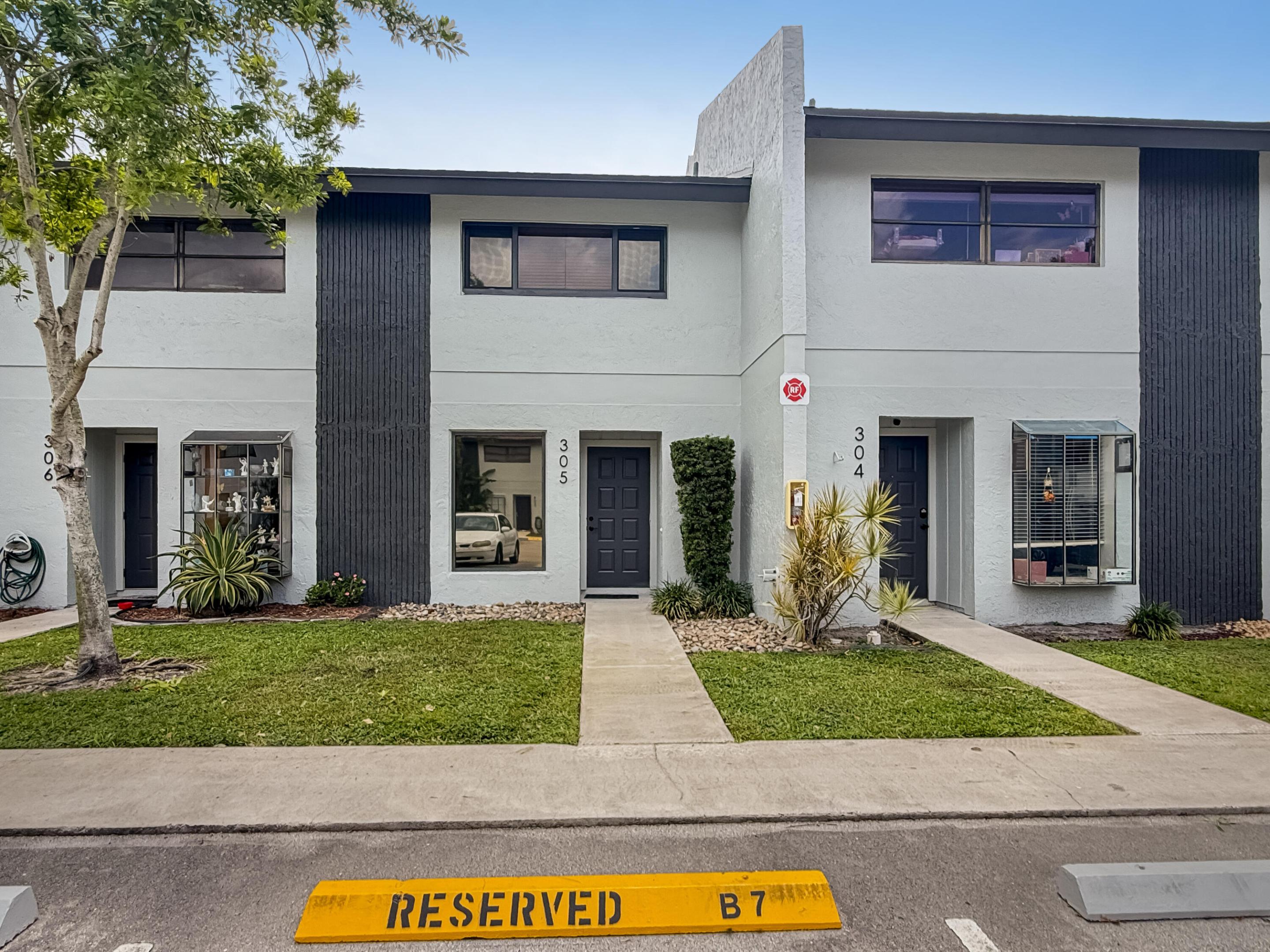 PINES OF OAKLAND FOREST TWO - Residential Lease