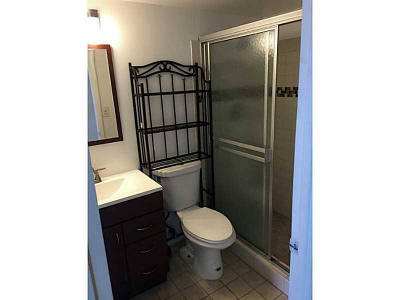 CLUB HOUSE COVE CONDO - Residential Lease