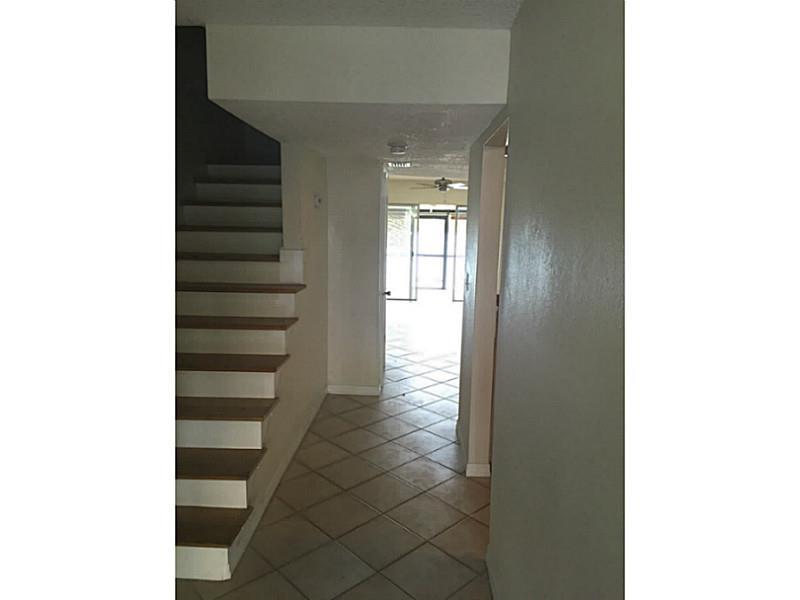 CLUB HOUSE COVE CONDO - Residential Lease