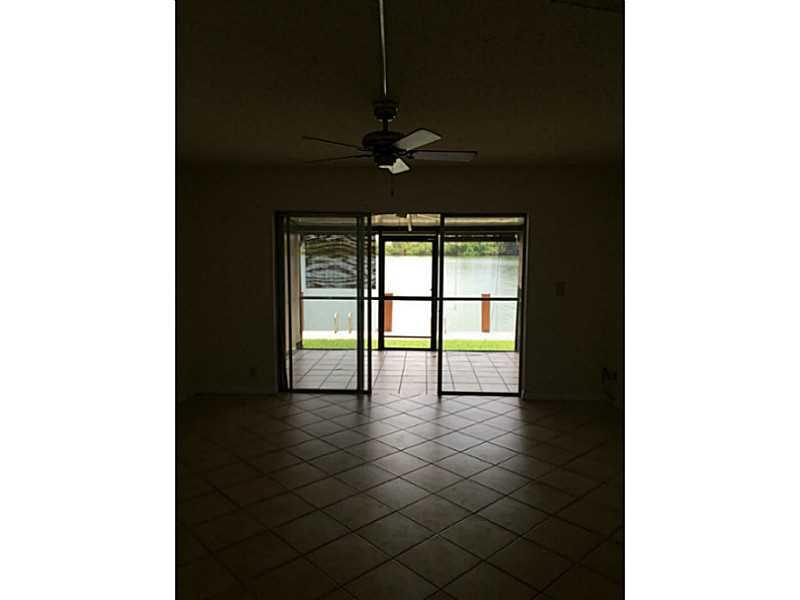 CLUB HOUSE COVE CONDO - Residential Lease