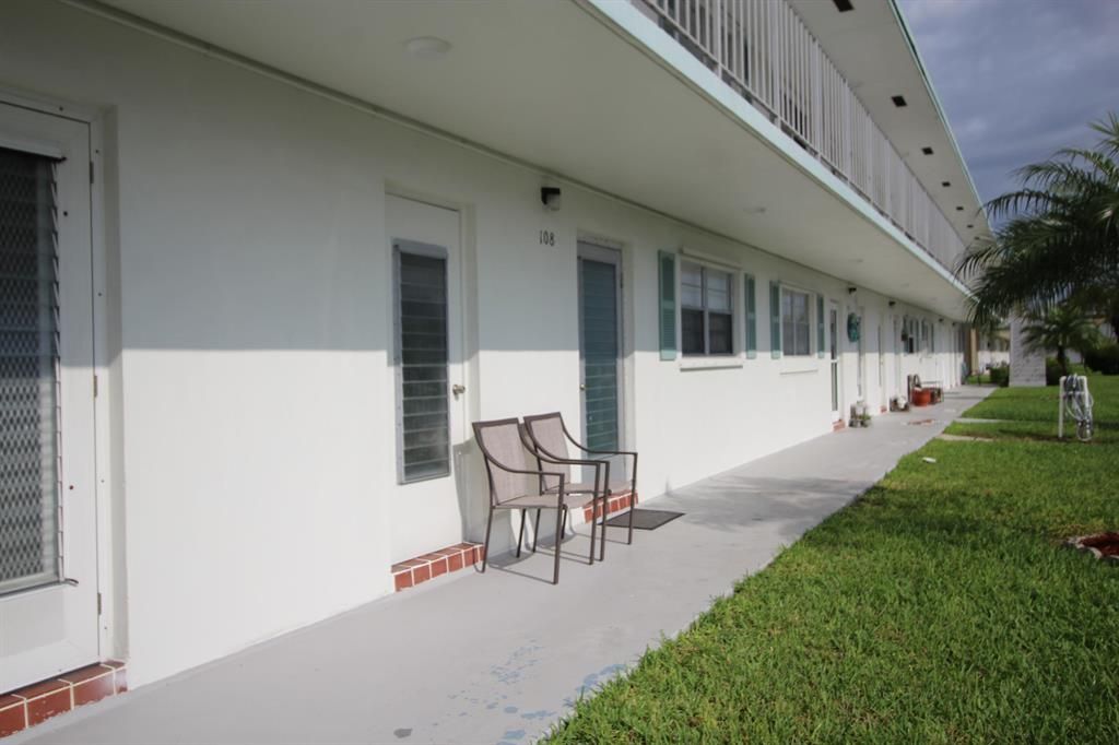 Photo of 1117 Lake Ter 108 Terrace #108, Boynton Beach, FL 33426 (MLS # R10788808)
