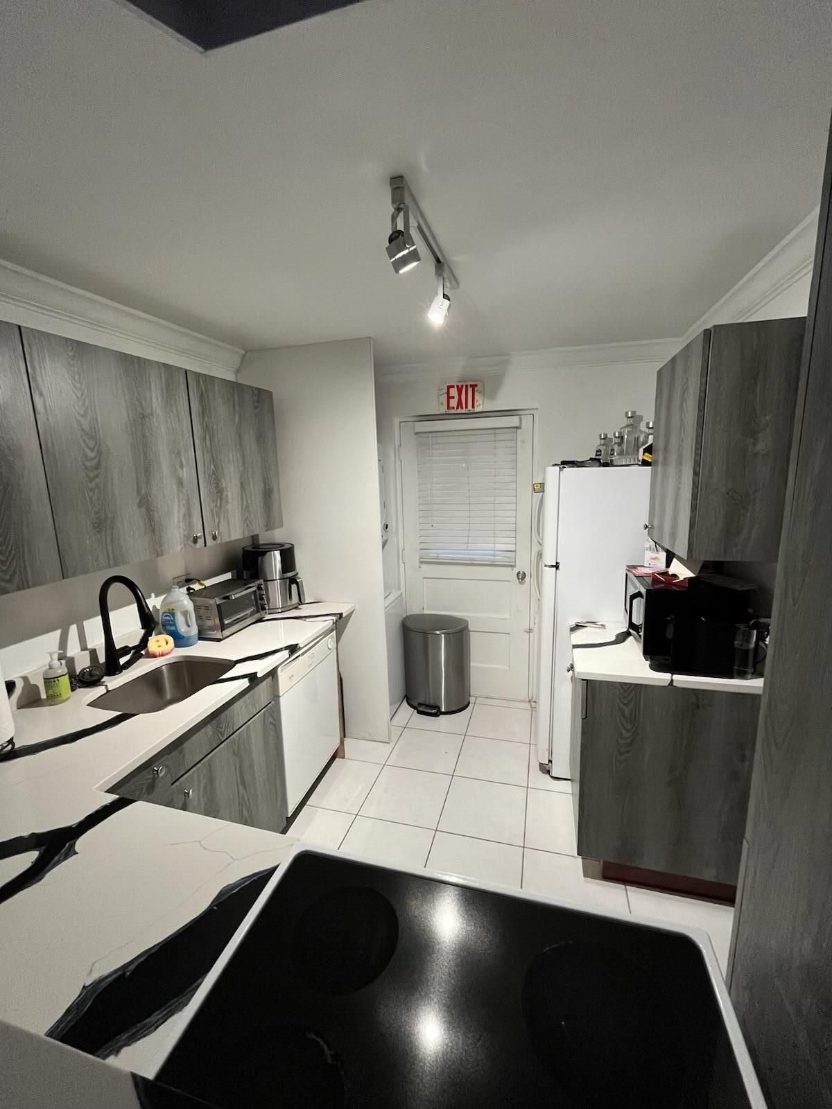 BOCA TEECA CONDO 4 - Residential Lease