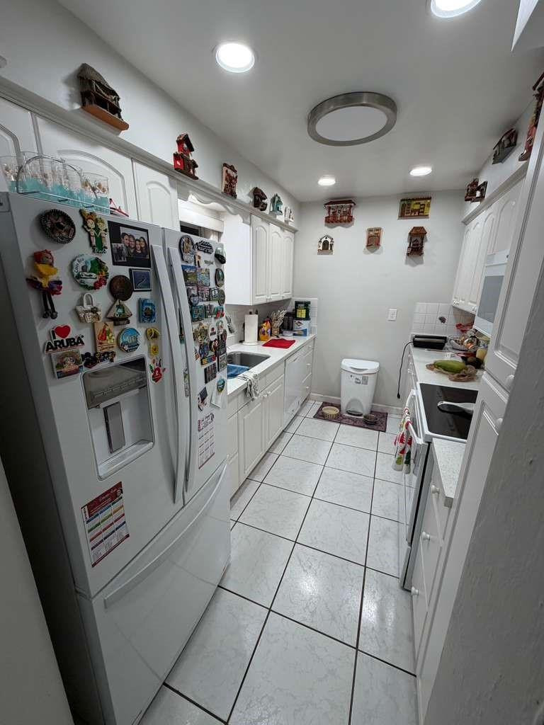 North Andrews Gardens 2nd - Residential Lease