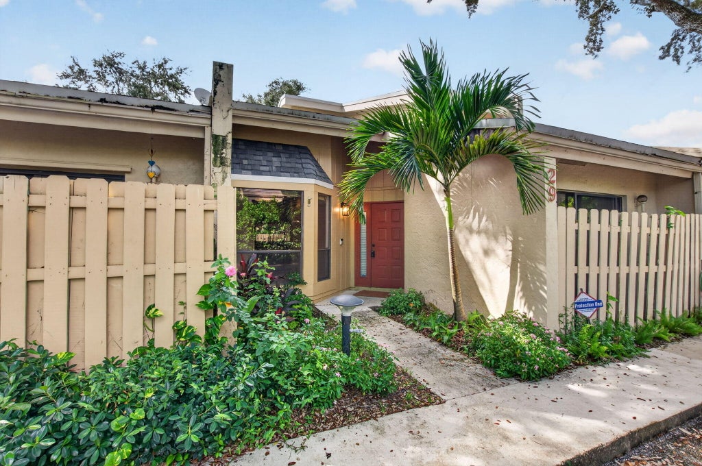 Photo of 1400 NW 9TH Avenue #D-29, Boca Raton, FL 33486 (MLS # B26089245)