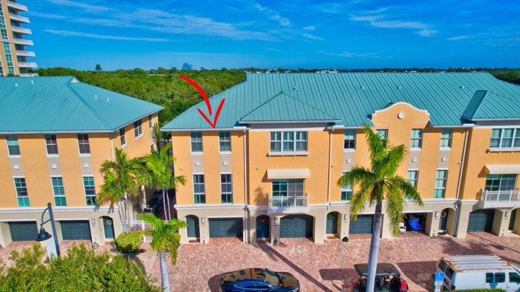 Photo of 655 Casa Loma Boulevard, Boynton Beach, FL 33435 (MLS # R11074546)