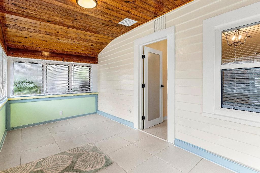 Photo of 409 S M St, Lake Worth Beach, FL 33460 (MLS # R11143768)