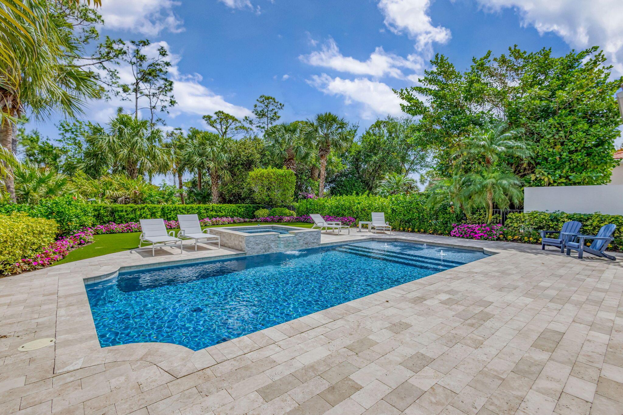 MIRASOL PAR 16 - Residential