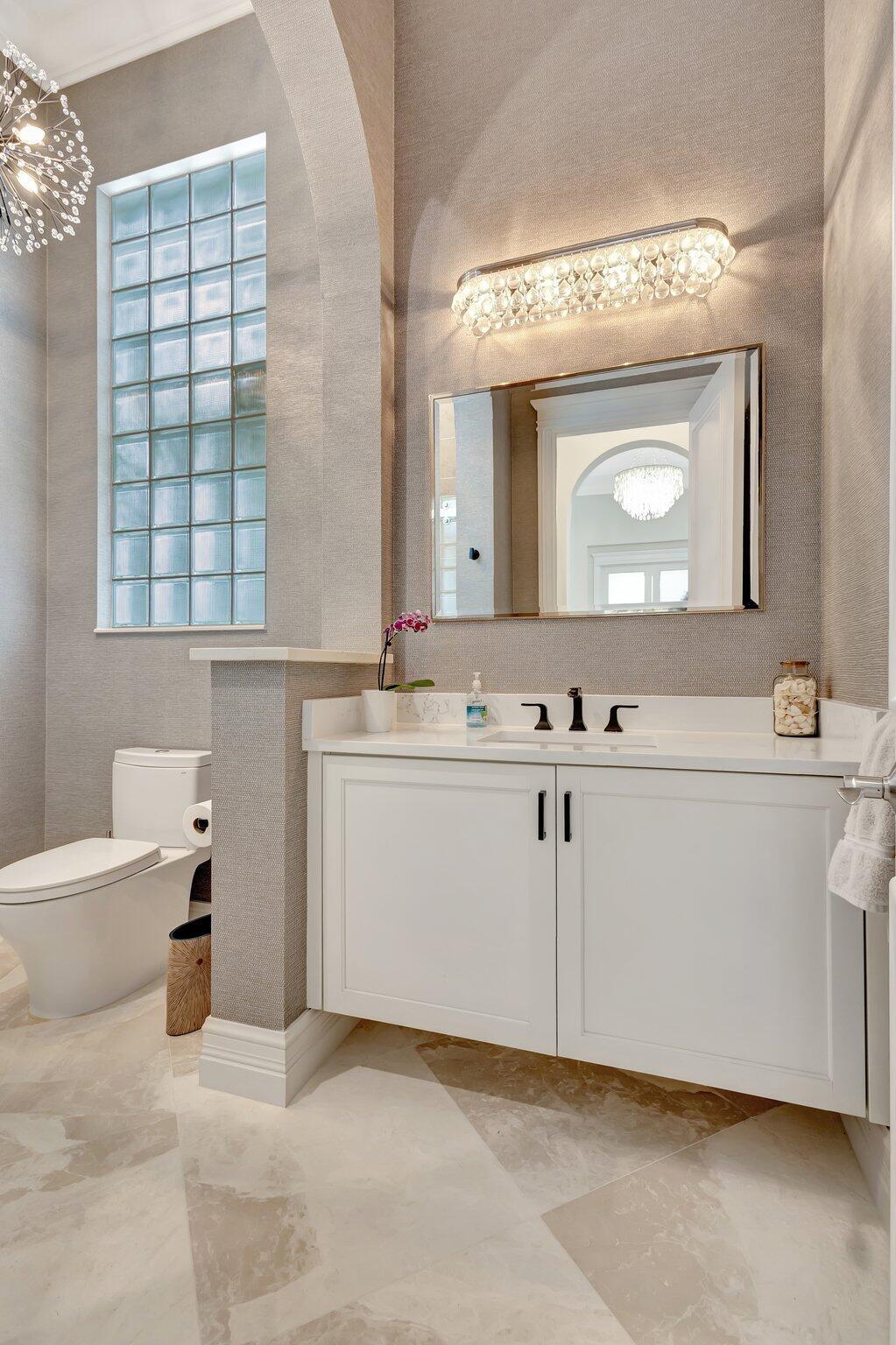 MIRASOL PAR 16 - Residential