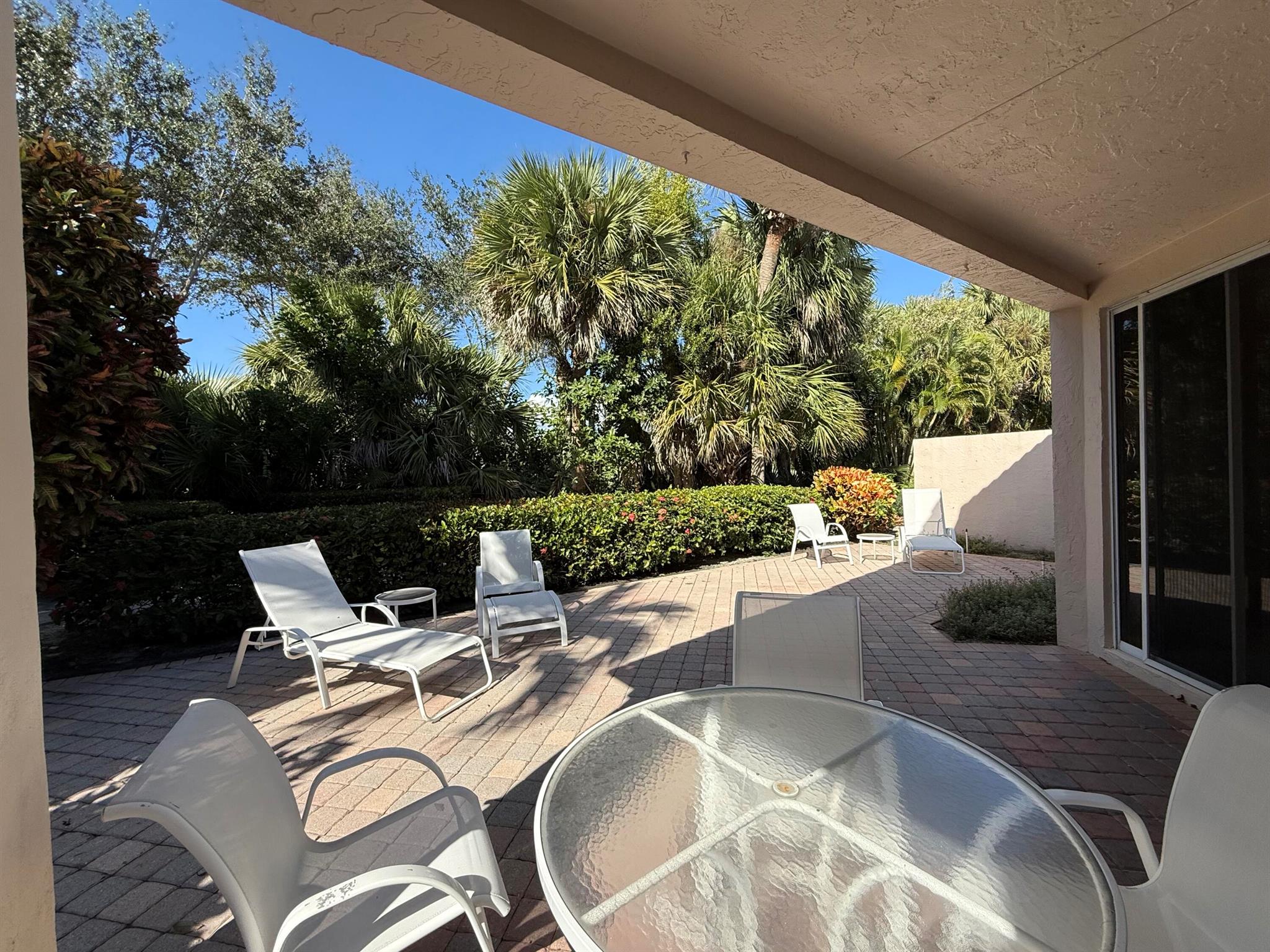 BREAKERS WEST 13, The Col - Residential