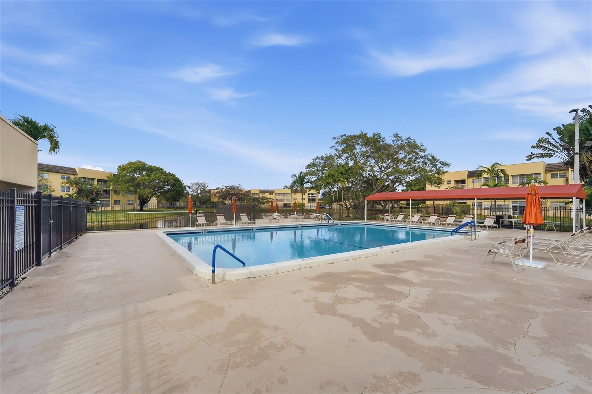 Bermuda Club - Residential