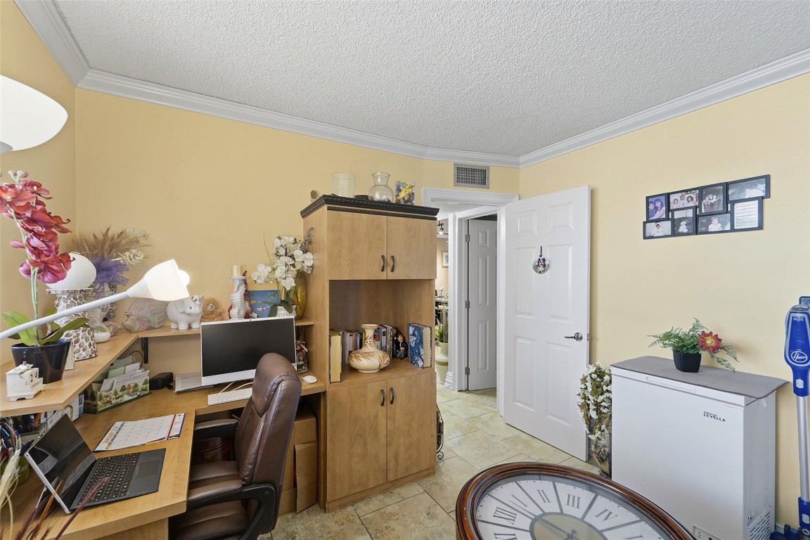 Bermuda Club - Residential