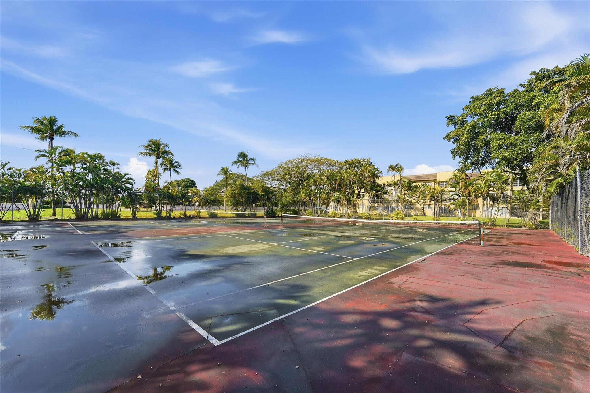 Bermuda Club - Residential