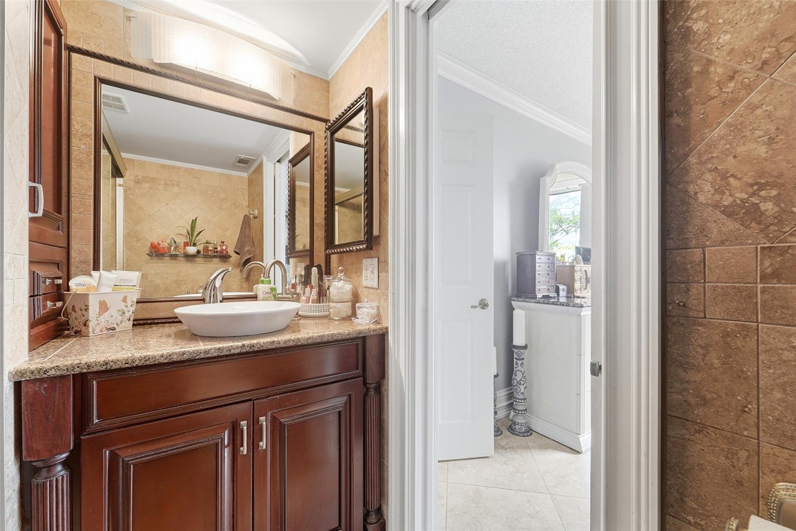 Bermuda Club - Residential