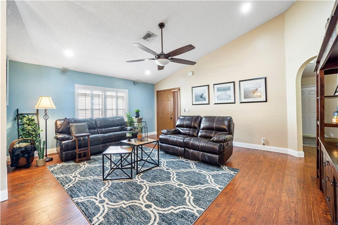 Arboretum 148-22 B - Residential