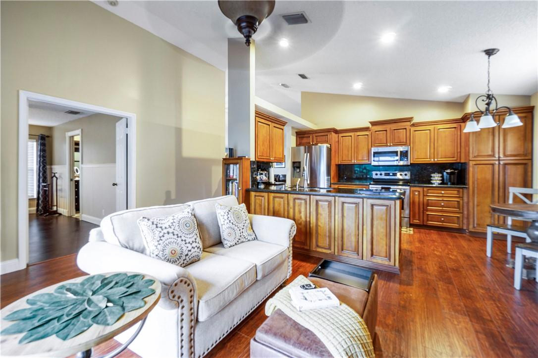 Arboretum 148-22 B - Residential