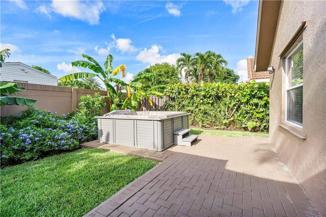 Arboretum 148-22 B - Residential