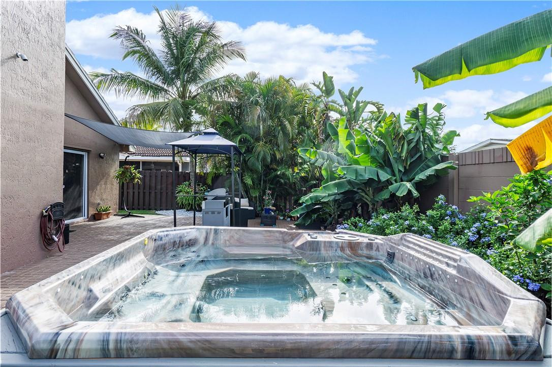 Arboretum 148-22 B - Residential