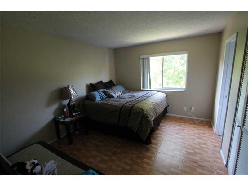 GARDENS NORTH #6 CONDO - Residential Lease