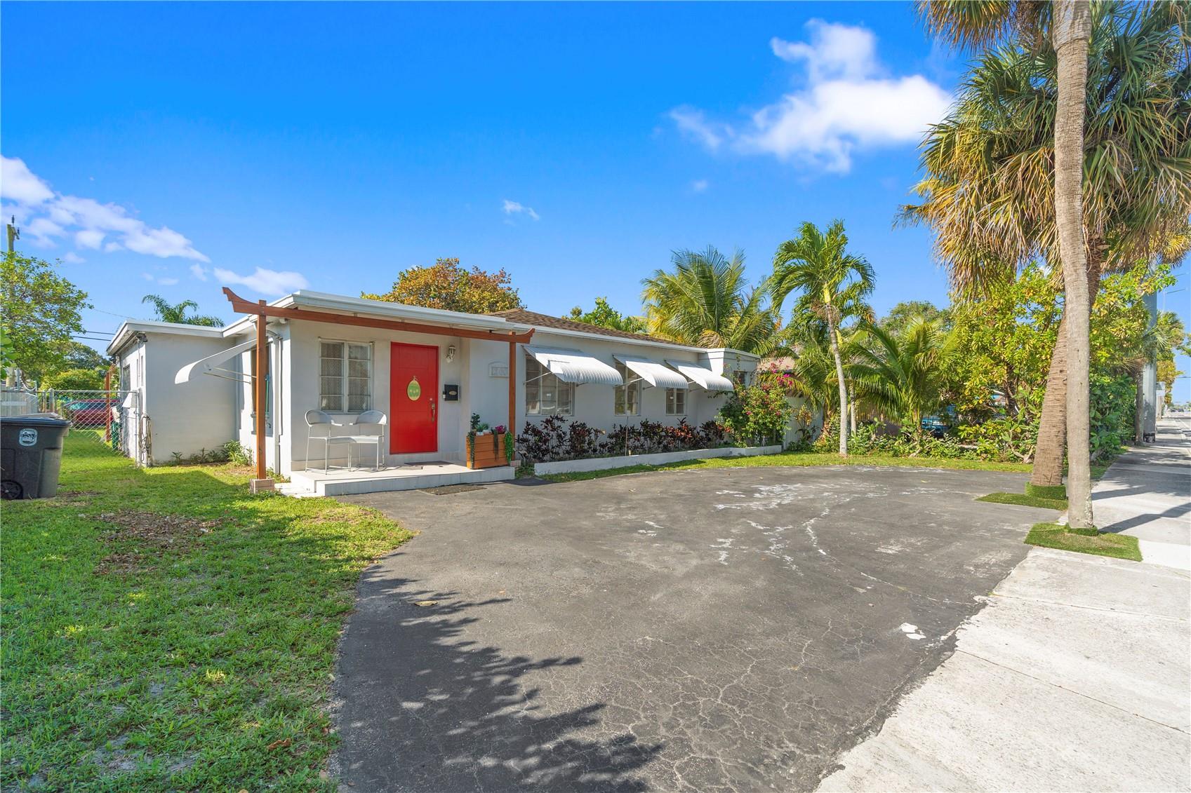 1260 NE 135th St
