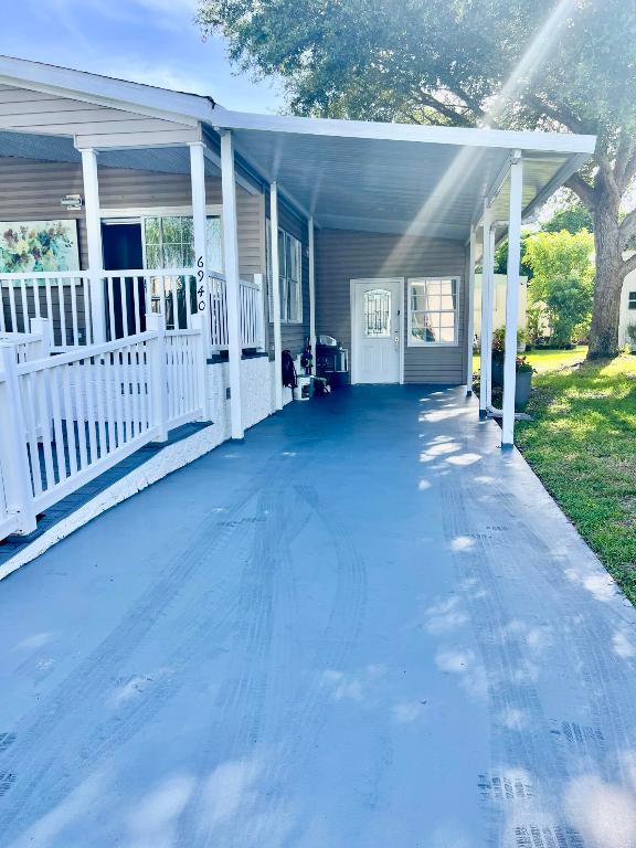 DEERFIELD LAKE - Residential