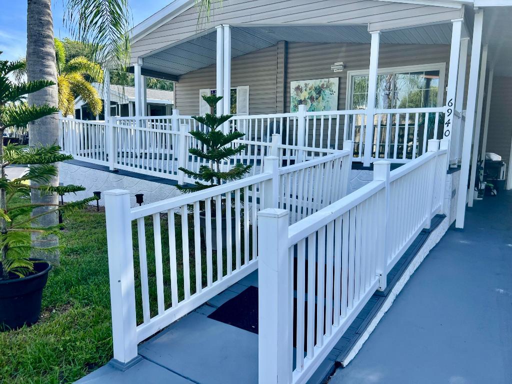 DEERFIELD LAKE - Residential