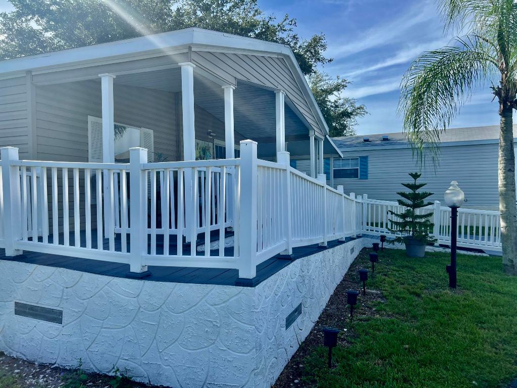 DEERFIELD LAKE - Residential