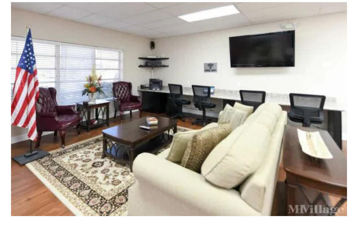 DEERFIELD LAKE - Residential