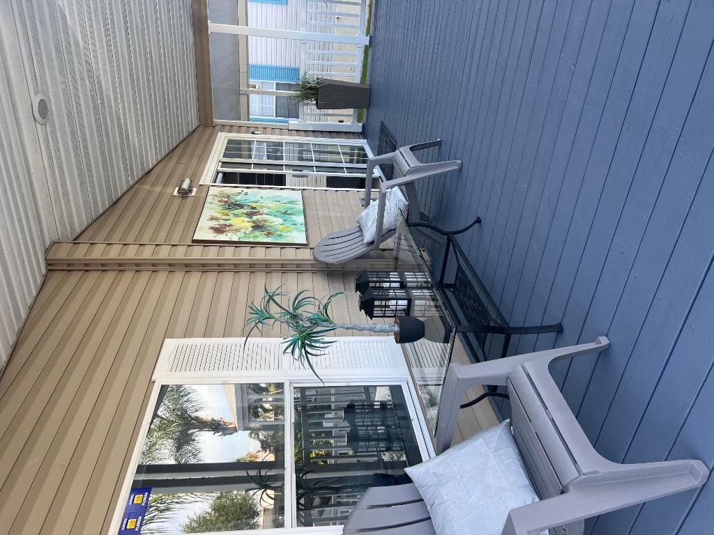 DEERFIELD LAKE - Residential