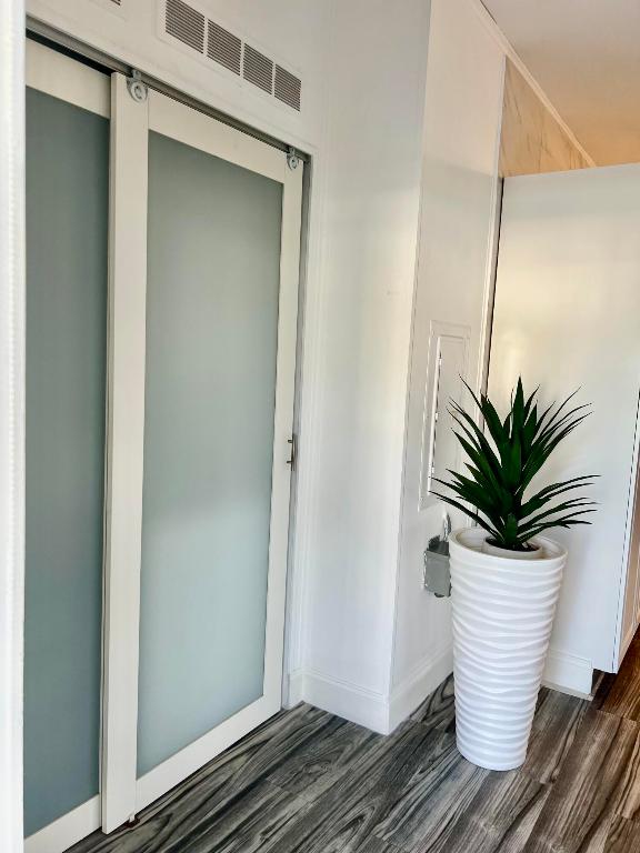 DEERFIELD LAKE - Residential