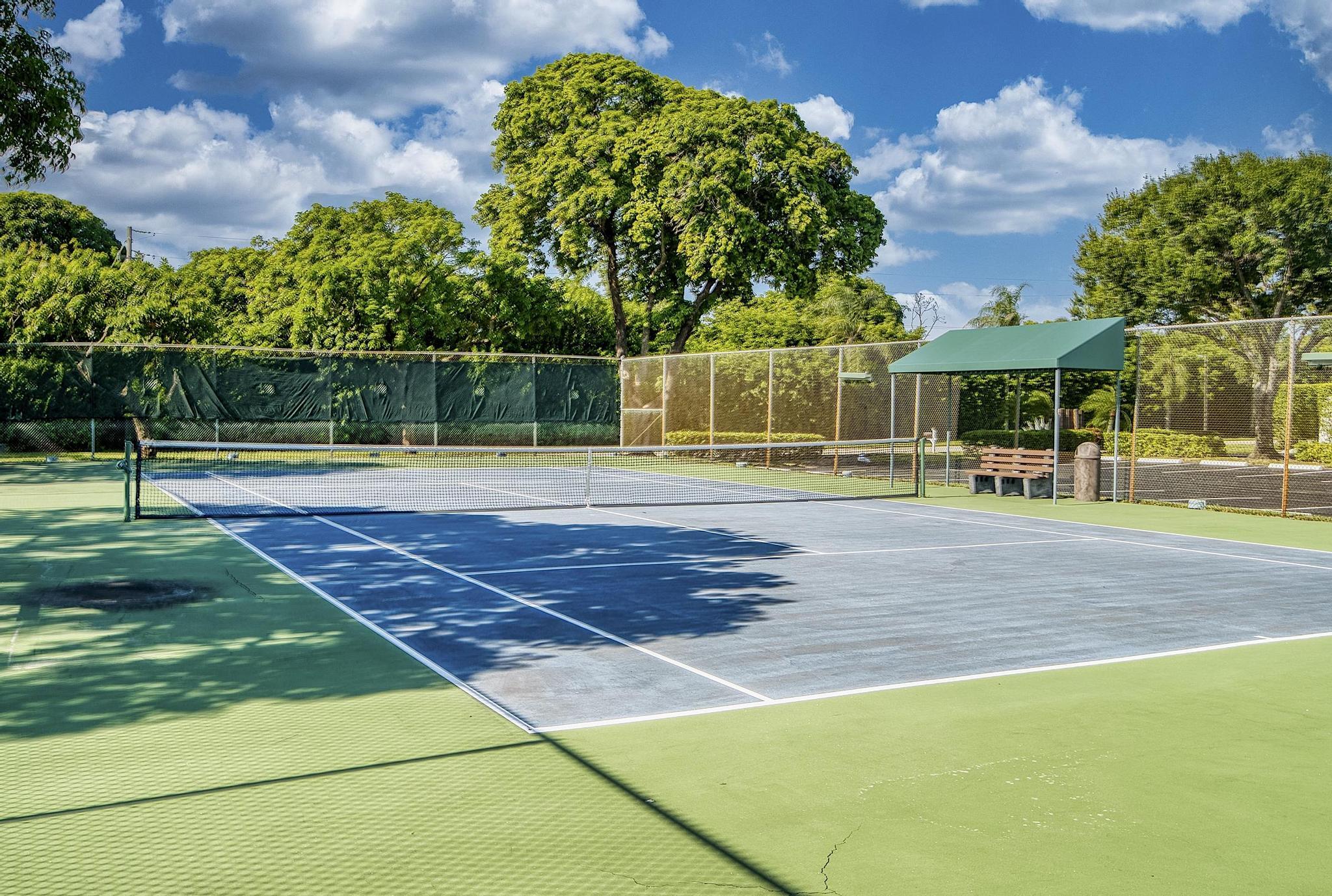 HIGH POINT OF DELRAY WEST CONDO SEC 3 - Residential