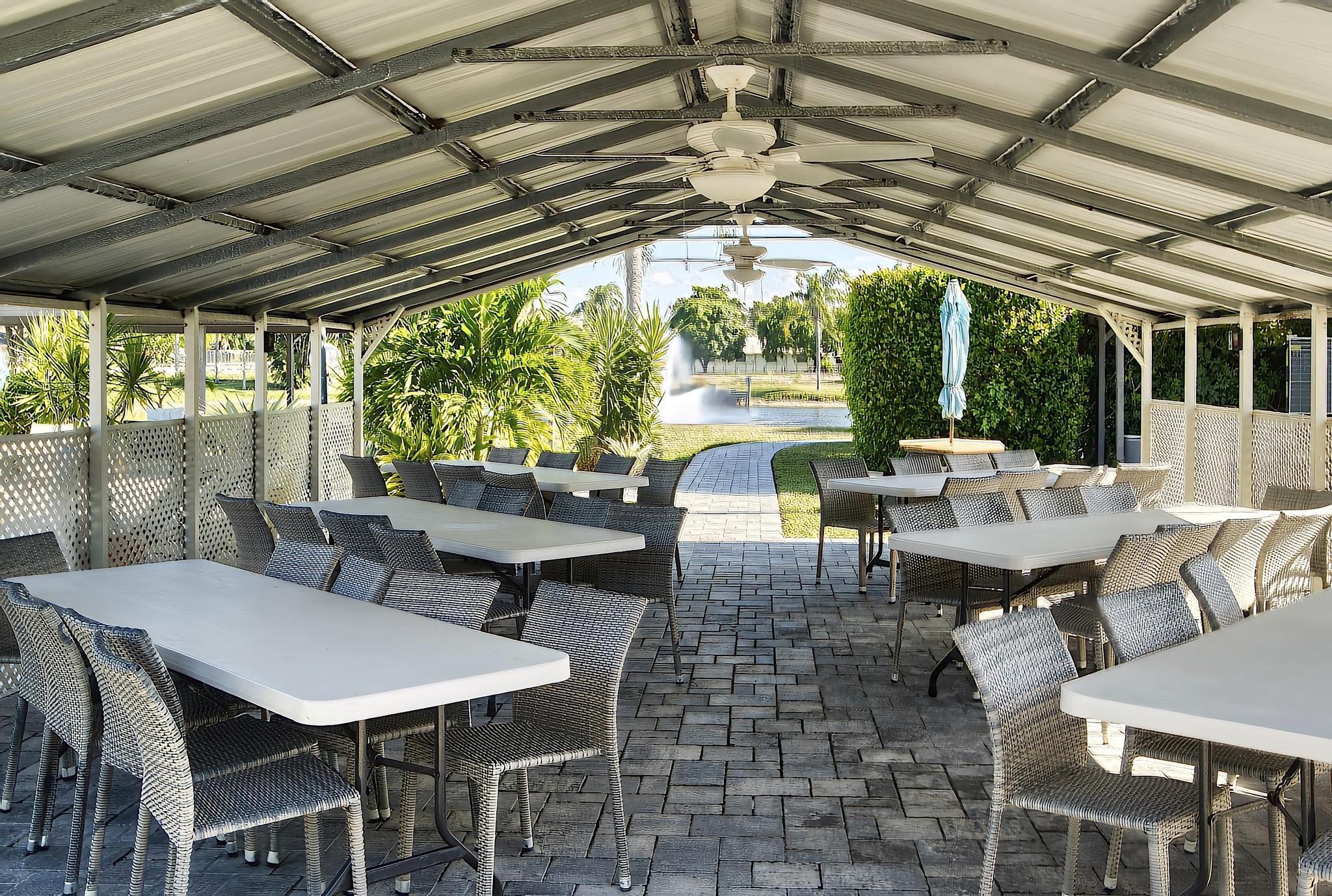 HIGH POINT OF DELRAY WEST CONDO SEC 3 - Residential