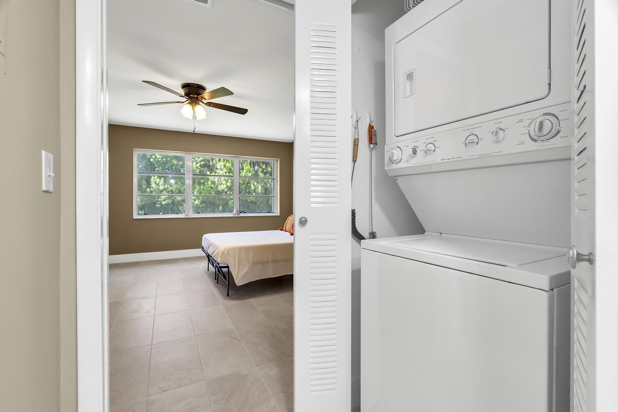 HIGH POINT OF DELRAY WEST CONDO SEC 3 - Residential