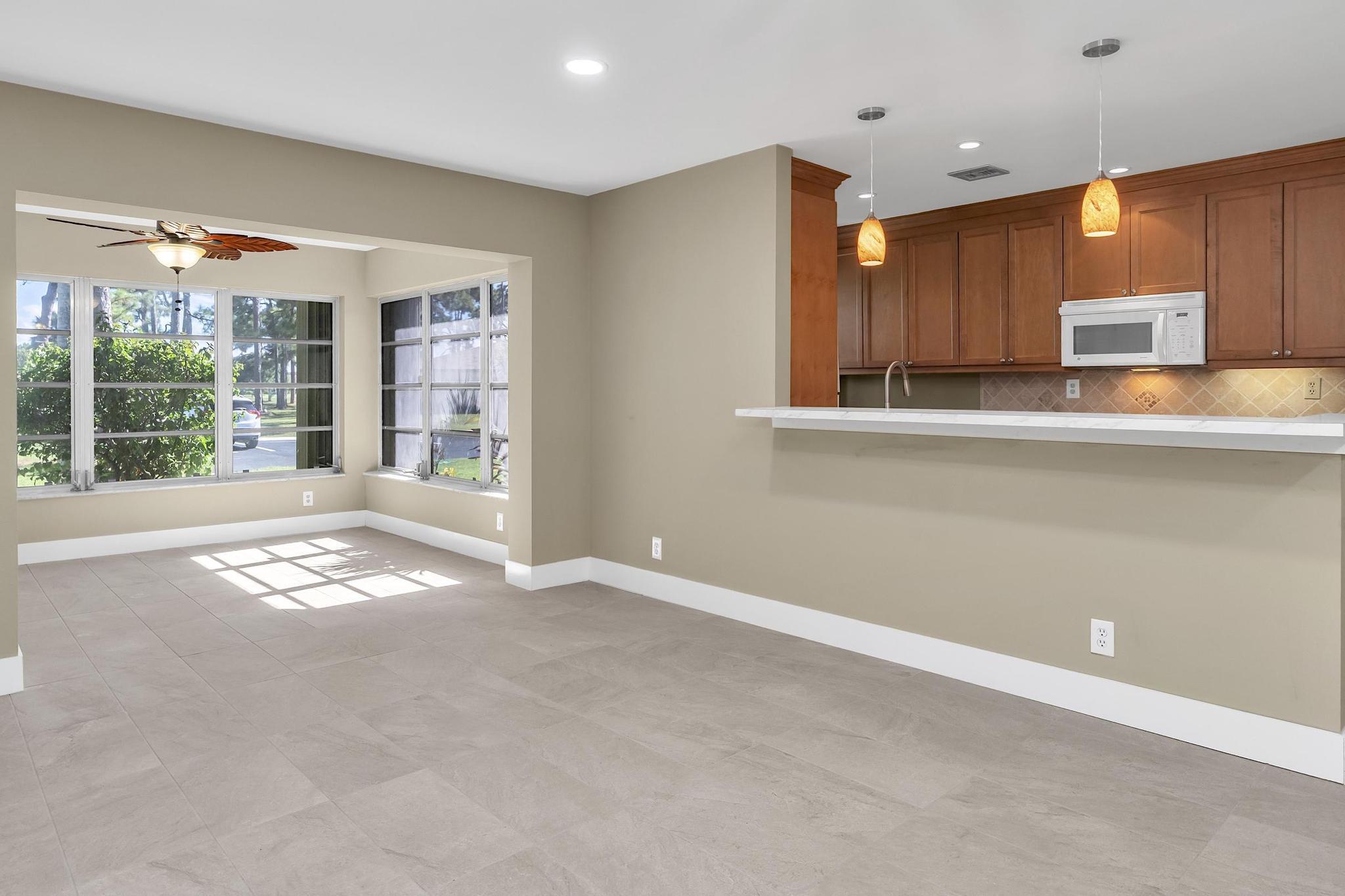 HIGH POINT OF DELRAY WEST CONDO SEC 3 - Residential