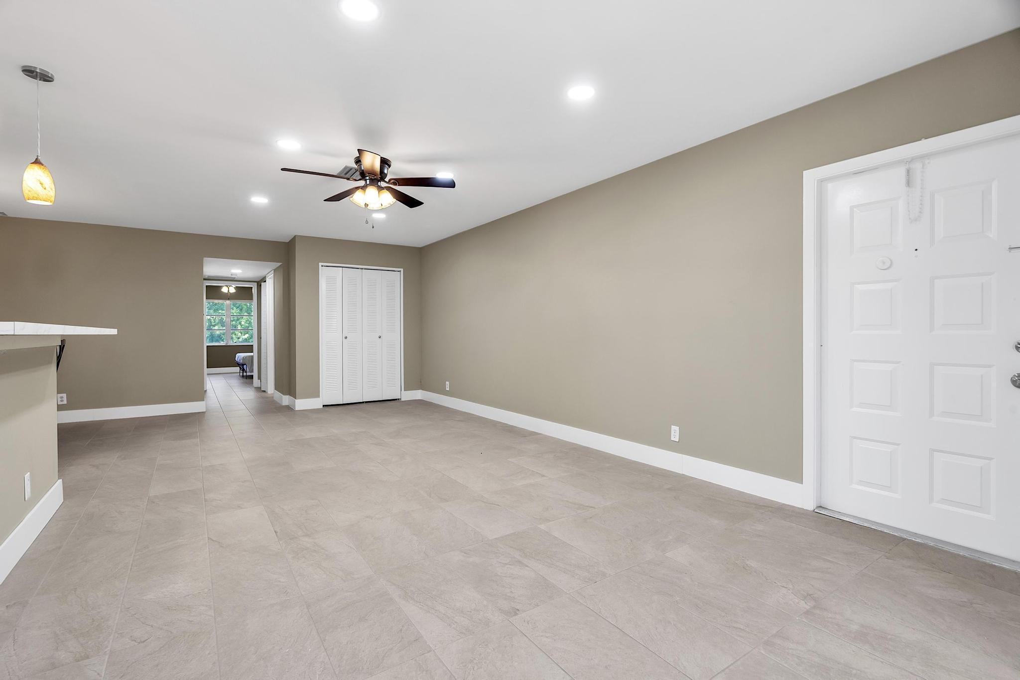 HIGH POINT OF DELRAY WEST CONDO SEC 3 - Residential