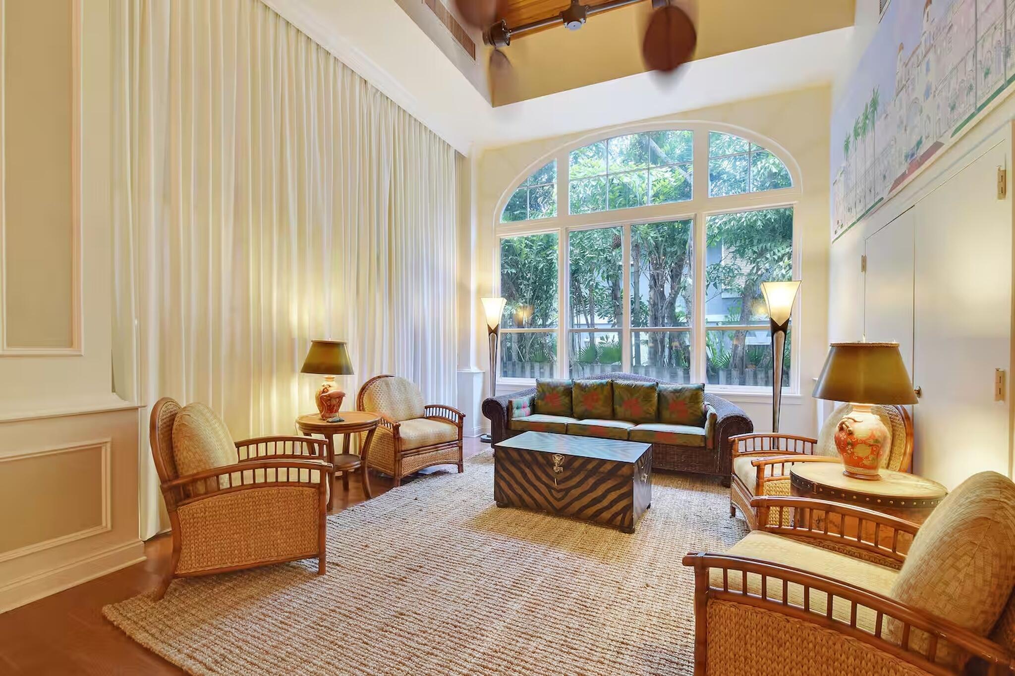 PALM BEACH HOTEL CONDO - Residential