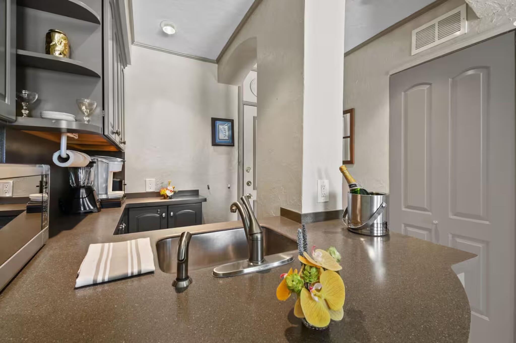 PALM BEACH HOTEL CONDO - Residential