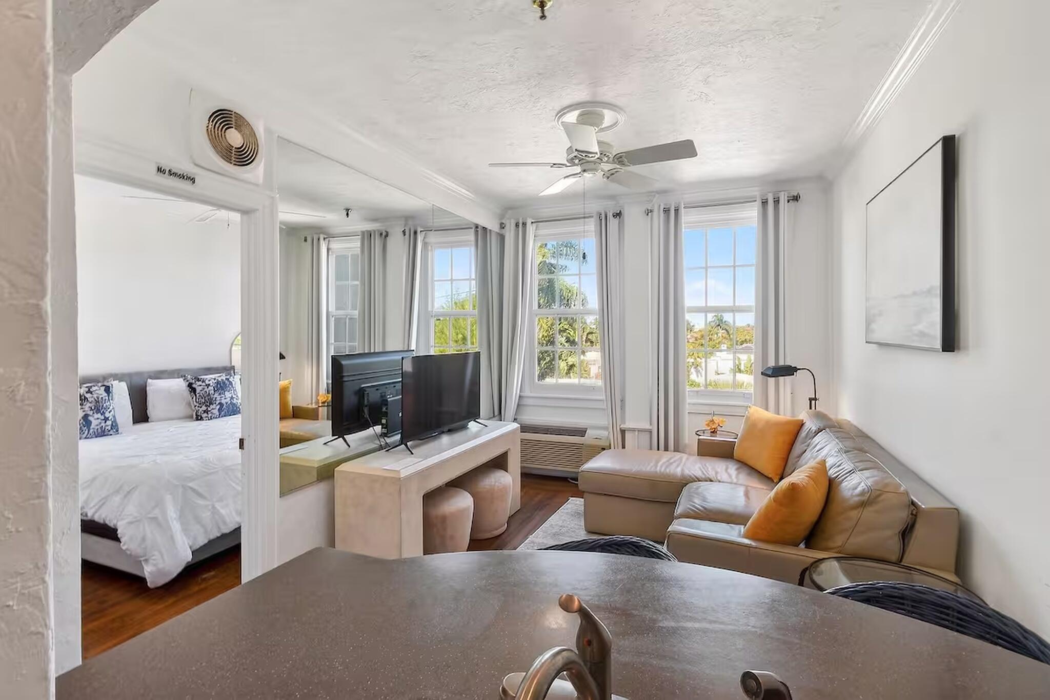 PALM BEACH HOTEL CONDO - Residential