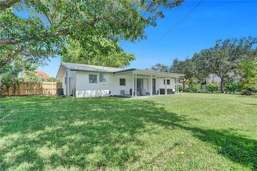 POMPANO WATERWAY ESTATES - Residential Lease
