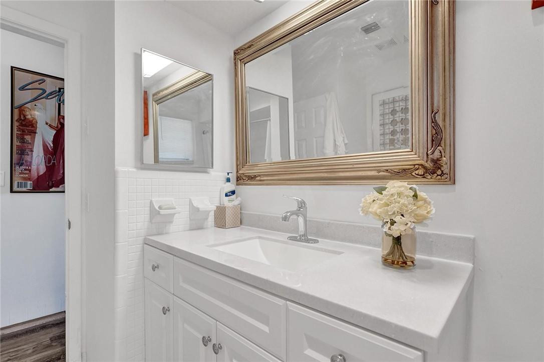 POMPANO WATERWAY ESTATES - Residential Lease