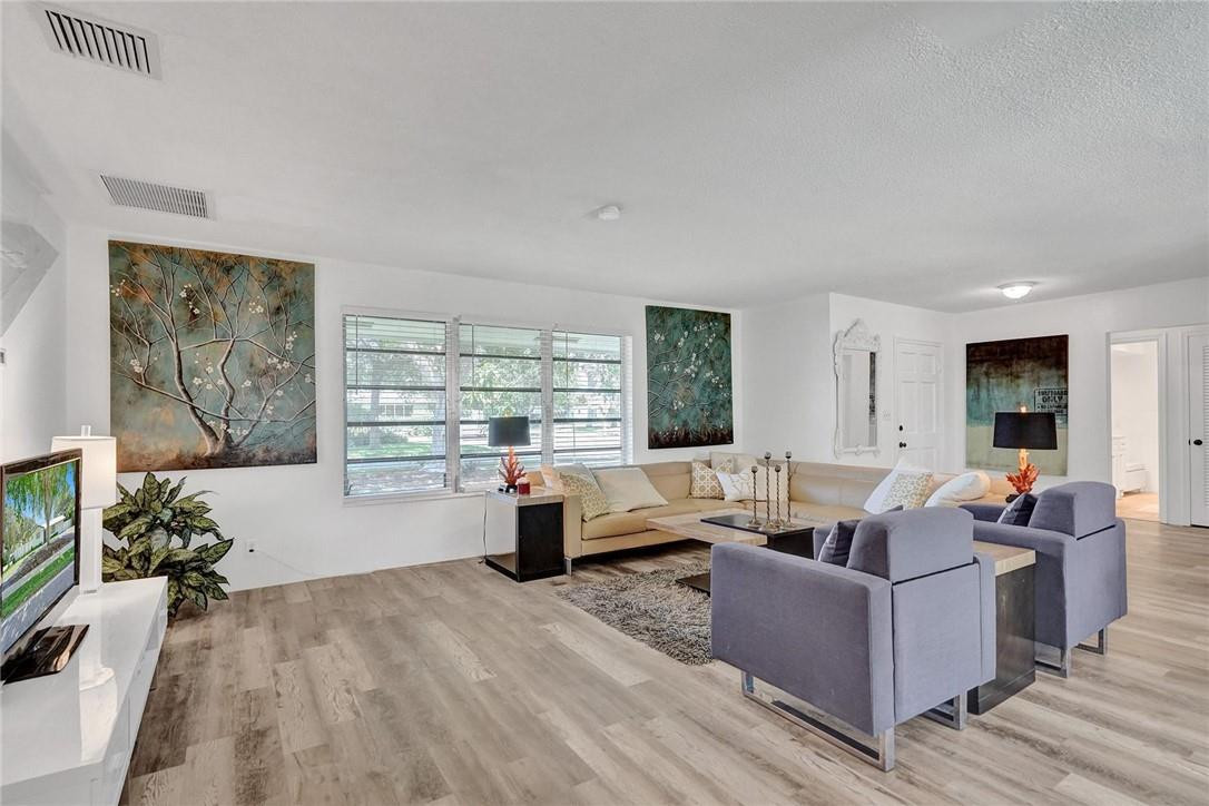 POMPANO WATERWAY ESTATES - Residential Lease