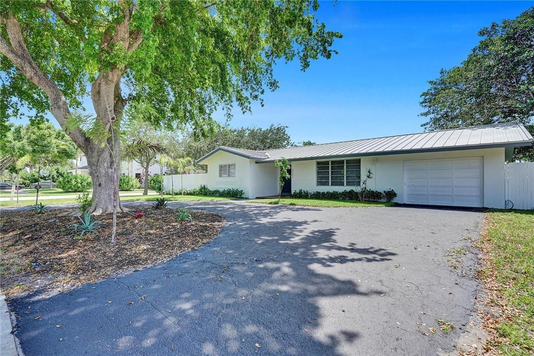POMPANO WATERWAY ESTATES - Residential Lease