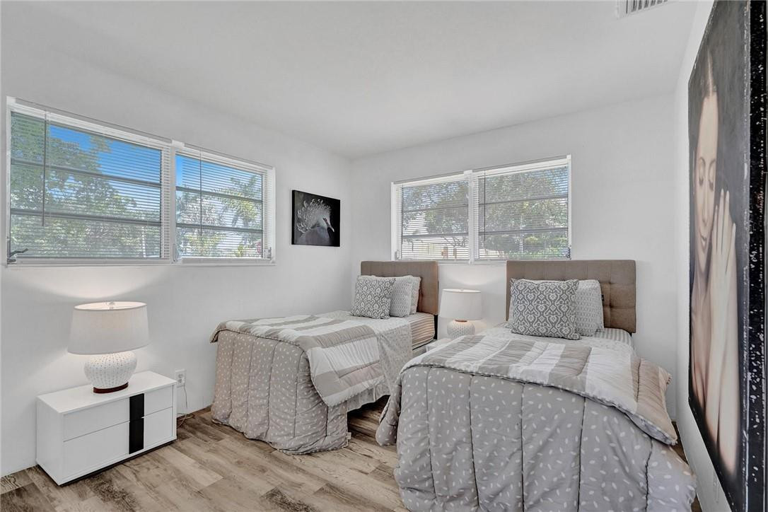 POMPANO WATERWAY ESTATES - Residential Lease
