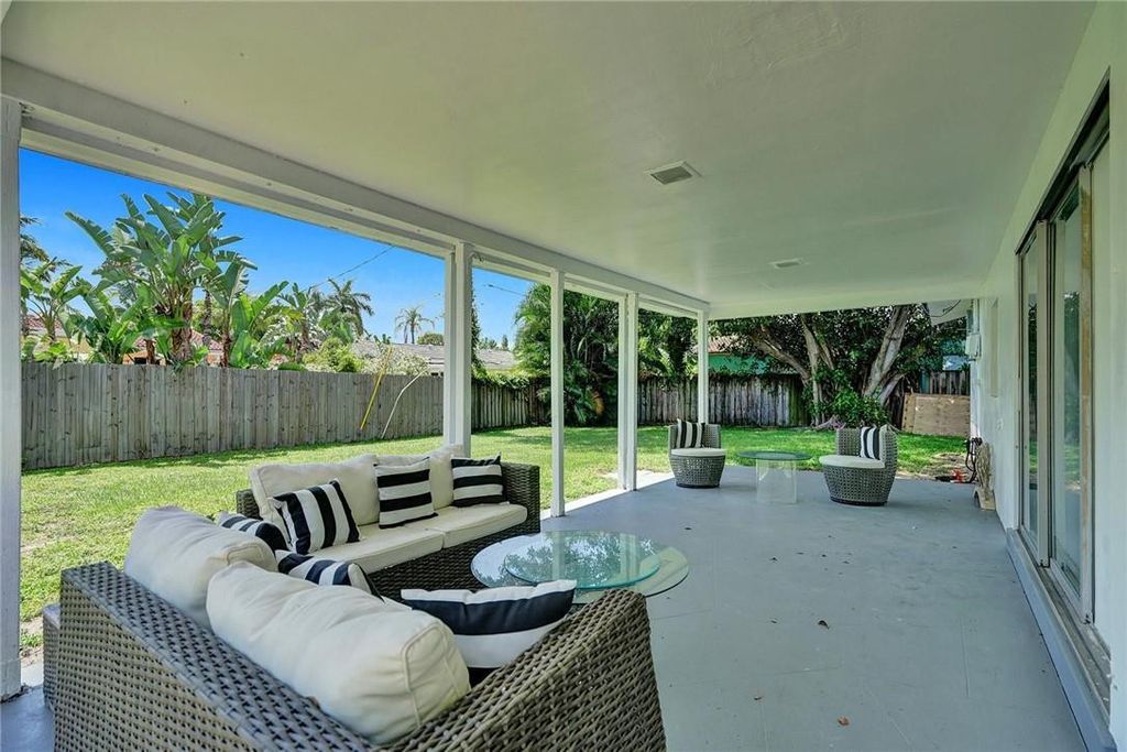 Photo of 5101 NE 27th Avenue, Lighthouse Point, FL 33064 (MLS # B26034472)